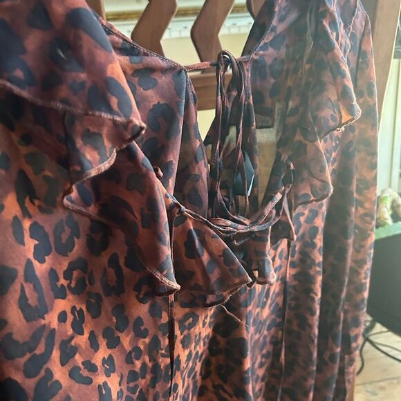 Amisu Brown and Black Sheer Ruffled Tie Front Blouse XS - Picture 6 of 15